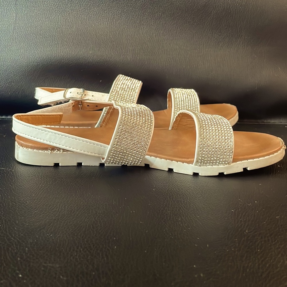 Tahari girls size 4 dress shoes